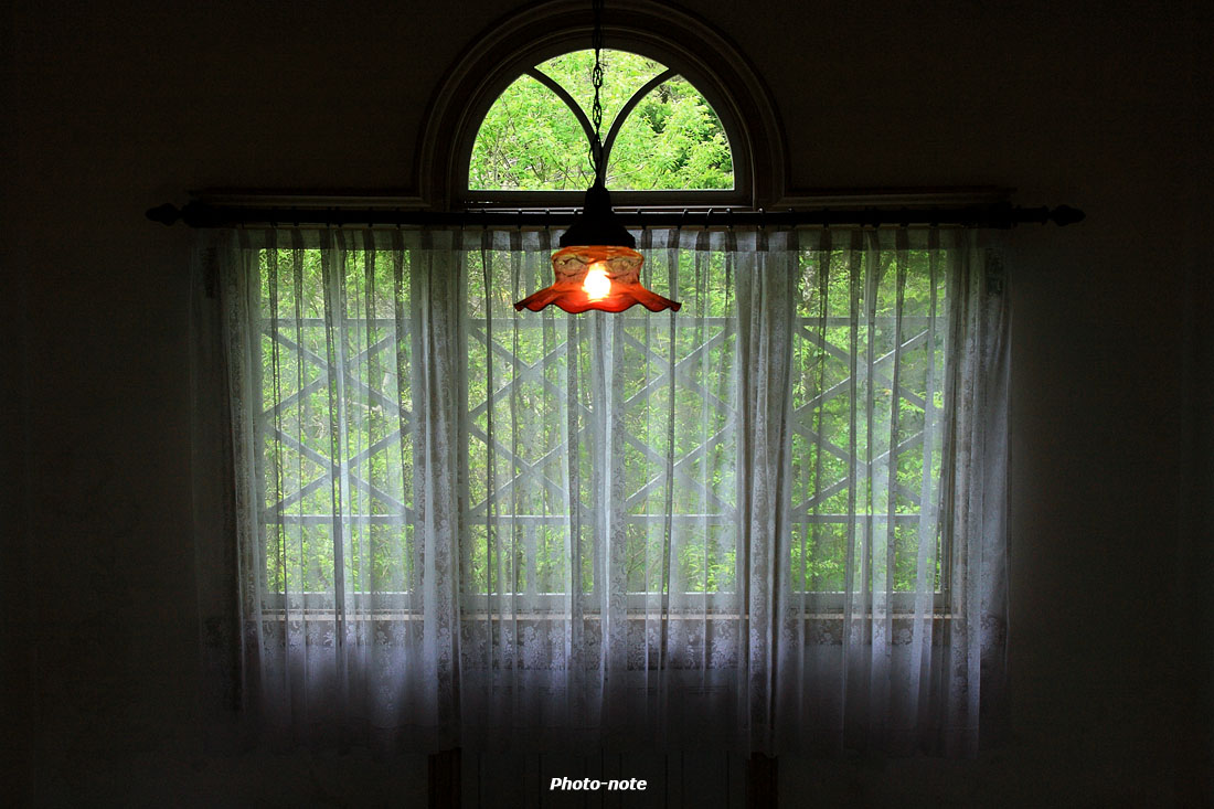 PhotoNote：窓の明かり